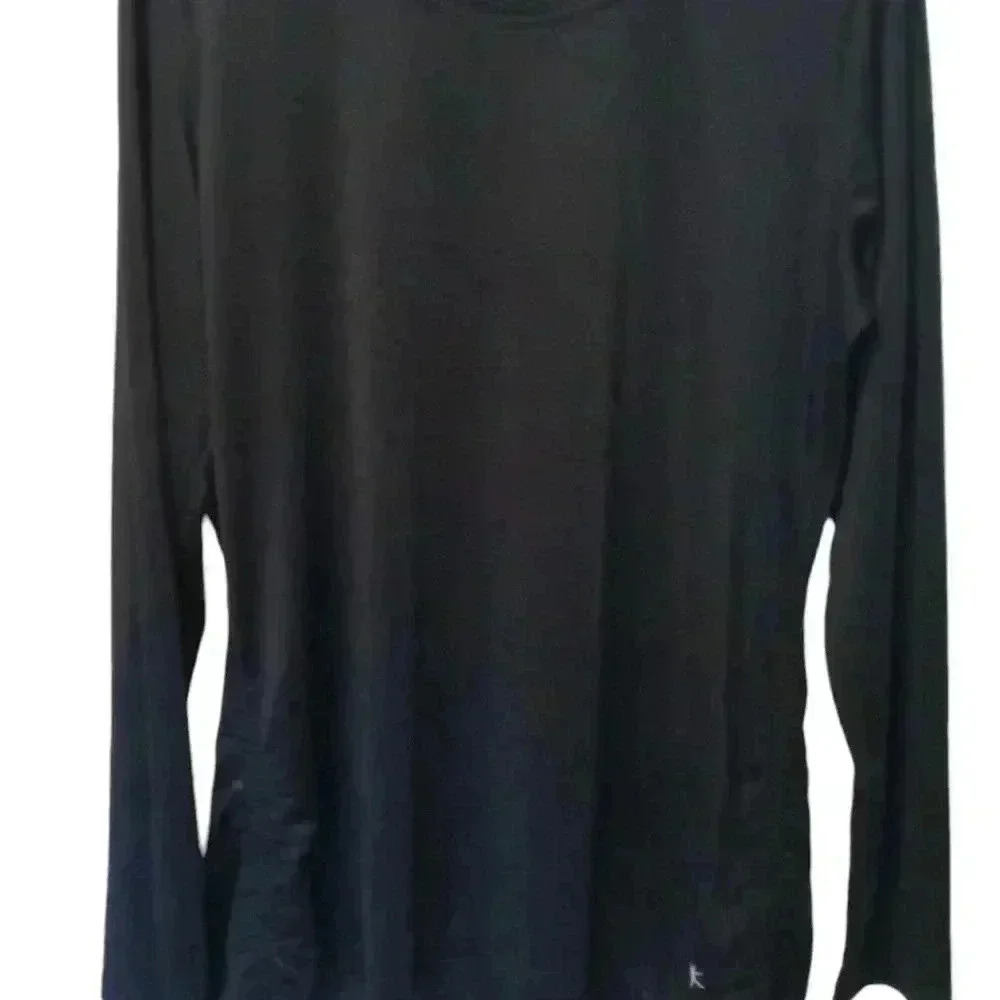 Ladies Danskin Now Shirt, Black With Gathers On The Sides.